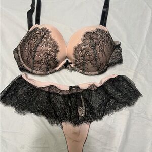 Victoria's Secret Black and Pink Lace Bra Set